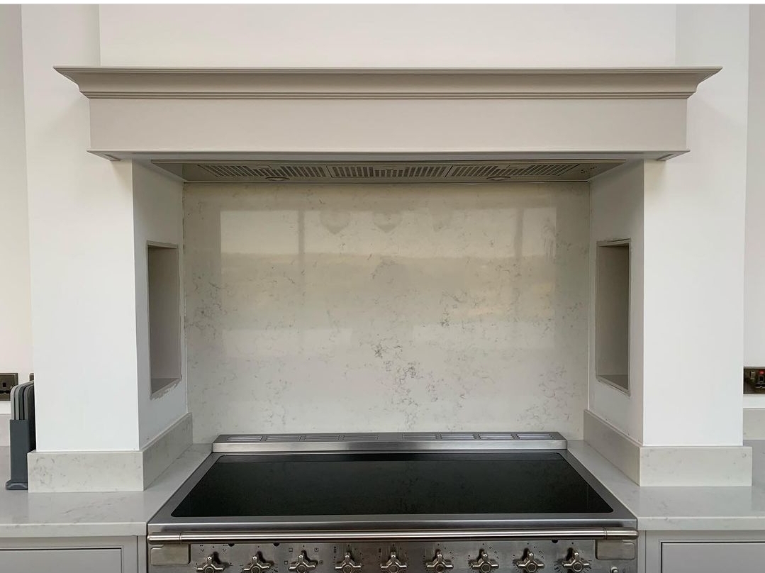 Extractor hood shop for chimney breast